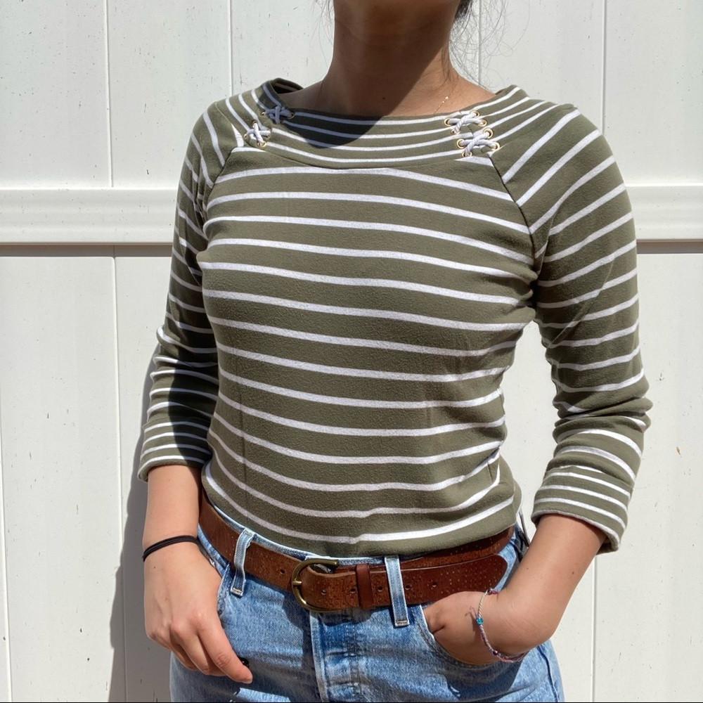 *Closet clear out LAST CHANCE* Jones New York Olive Boat Neck Striped Top